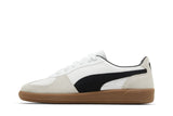 Vista lateral do Puma Puma Palermo Leather White Vapor Grey Gum mostrando design do cabedal e logo da marca