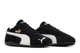 Vista frontal do Puma Puma Speedcat Og Black White mostrando biqueira e costuras