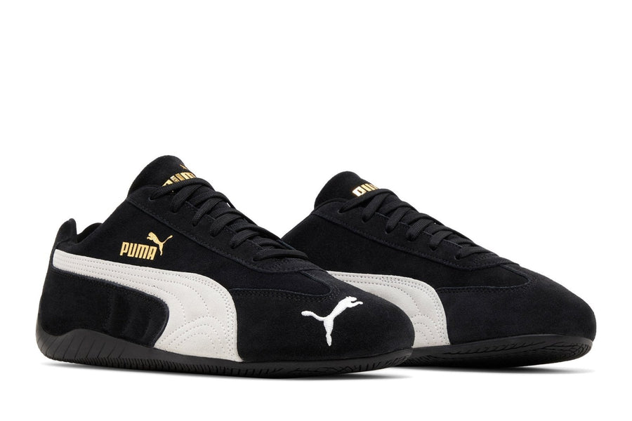 Vista frontal do Puma Puma Speedcat Og Black White mostrando biqueira e costuras