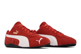 Vista frontal do Puma Puma Speedcat Og Red White mostrando biqueira e costuras