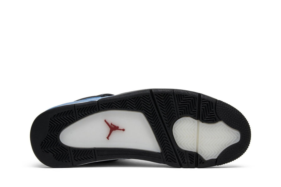 Vista traseira do Jordan Nike Travis Scott Air Jordan 4 Retro Cactus Jack mostrando calcanheira e detalhes do solado