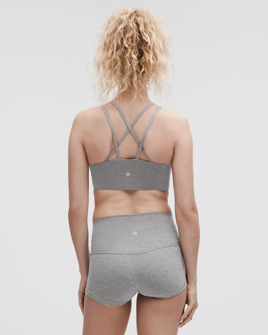 Vista lateral Top Lululemon Like a Cloud Longline Light Support, B/C Cup