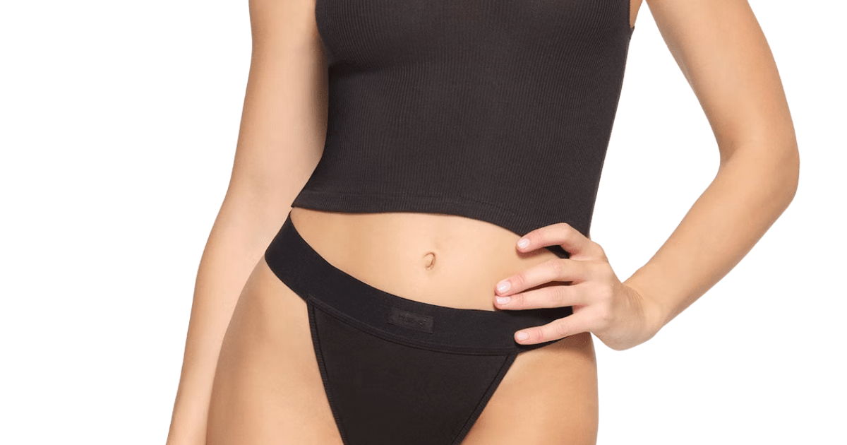 SKIMS ブラックハートカットアウト タンクトップ SKIMS ブラックハートカットアウト タンクトップ ウィメンズ用 SKIMS