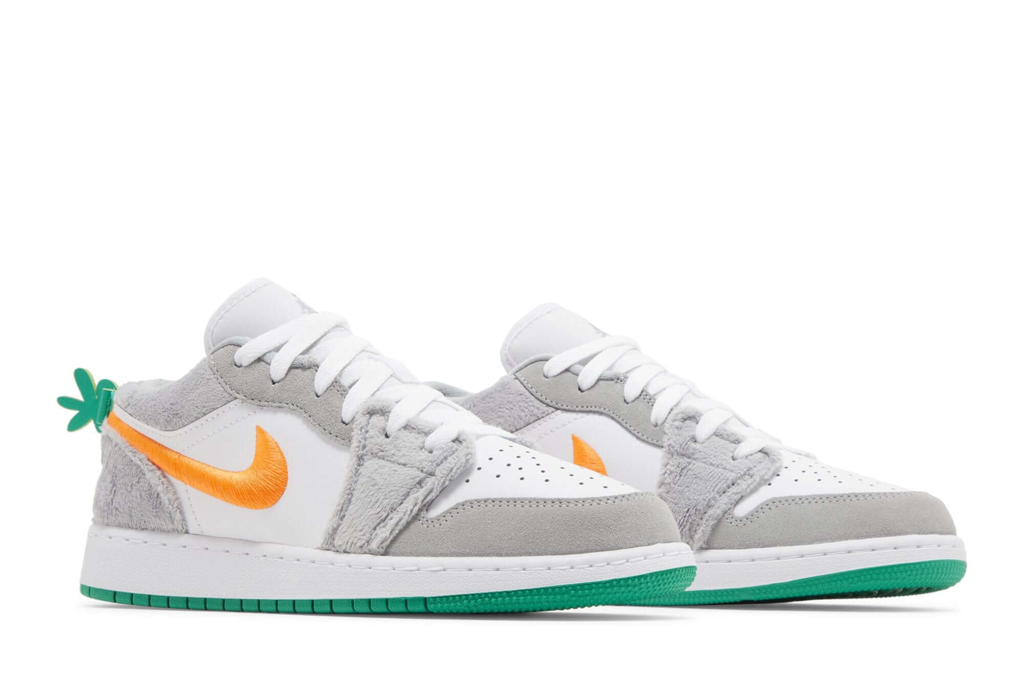 Tenis Air Jordan 1 Low GS Rabbit Cinza