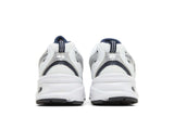 Vista superior do New Balance New Balance 530 White Natural Indigo mostrando abertura, lingueta e cadarços