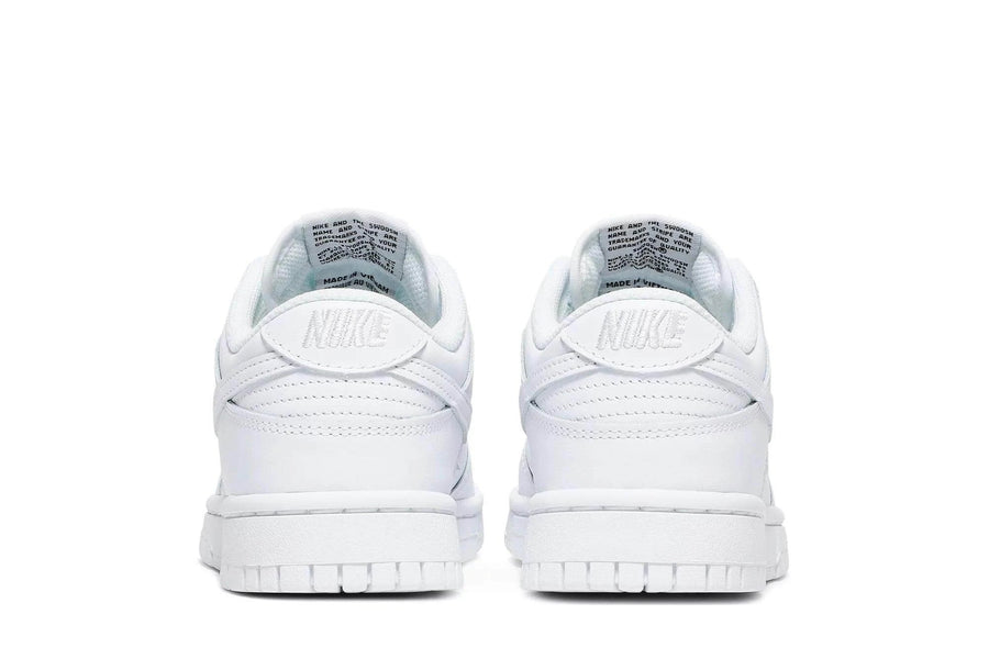 Vista superior Nike Dunk Low Triple White