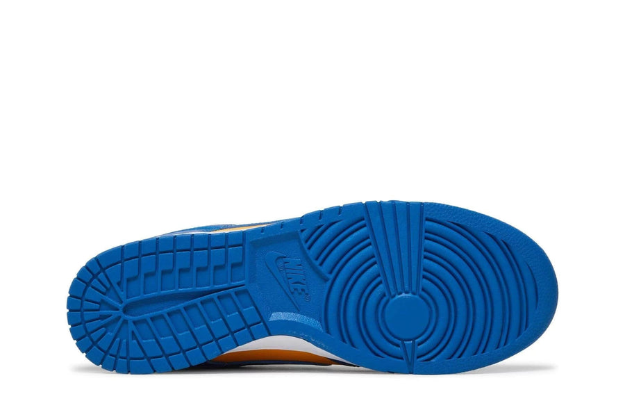 Vista traseira Nike Dunk Low UCLA