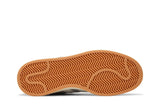 Vista traseira do Adidas Adidas Campus 00s Grey Three mostrando calcanheira e detalhes do solado