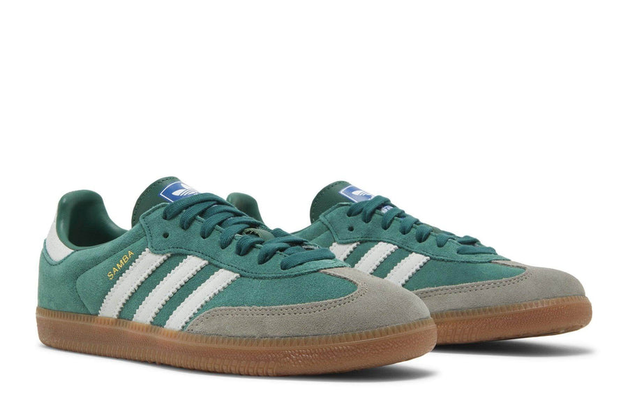 Vista frontal do Adidas Adidas Samba Collegiate Green mostrando biqueira e costuras