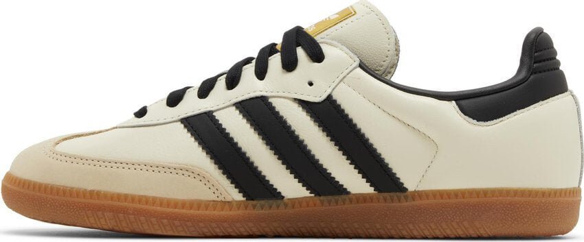Vista lateral do Adidas adidas Samba OG Cream White Core Black mostrando design do cabedal e logo da marca