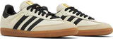 Vista frontal do Adidas adidas Samba OG Cream White Core Black mostrando biqueira e costuras