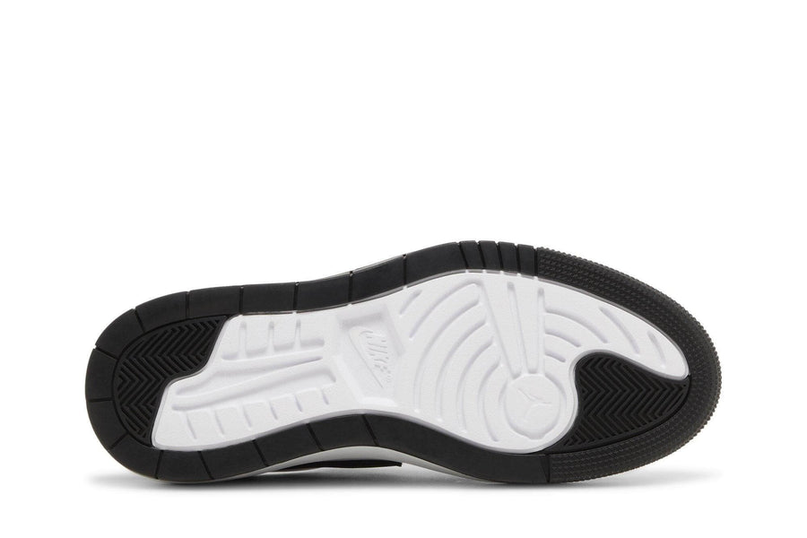 Vista traseira do Jordan Nike Air Jordan 1 Elevate Low Black White mostrando calcanheira e detalhes do solado