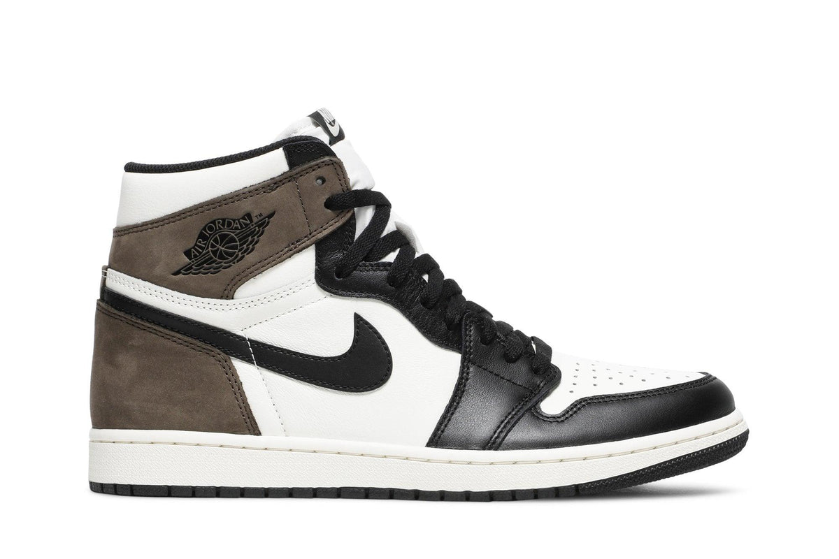 Tênis Nike Air Jordan 1 High Dark Mocha Marrom