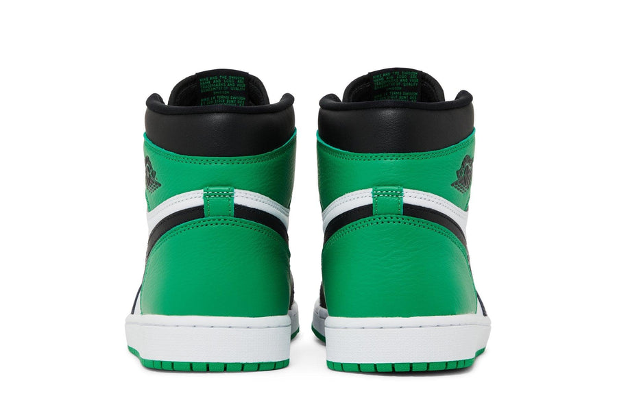 Vista superior do Jordan Nike Air Jordan 1 High OG Lucky Green mostrando abertura, lingueta e cadarços
