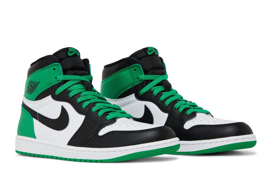Vista frontal do Jordan Nike Air Jordan 1 High OG Lucky Green mostrando biqueira e costuras
