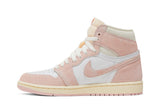 Vista lateral do Jordan Nike Air Jordan 1 High OG Washed Pink mostrando design do cabedal e logo da marca