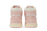 Vista superior do Jordan Nike Air Jordan 1 High OG Washed Pink mostrando abertura, lingueta e cadarços