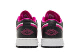 Vista superior do Jordan Nike Air Jordan 1 Low GS Fierce Pink mostrando abertura, lingueta e cadarços