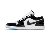 Vista lateral do Jordan Nike Air Jordan 1 Low SE Concord mostrando design do cabedal e logo da marca