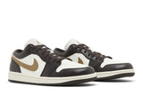 Vista frontal do Jordan Nike Air Jordan 1 Low Shadow Brown mostrando biqueira e costuras