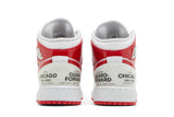 Vista superior do Jordan Nike Air Jordan 1 Mid Rookie Season Branco/Vermelho mostrando abertura, lingueta e cadarços