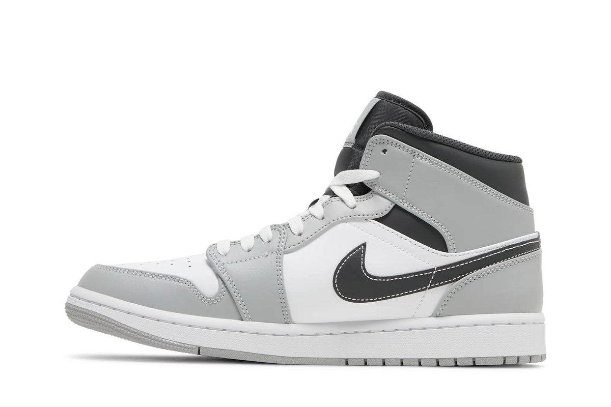 その他 Air Jordan 1 Retro High smoke grey Tênis Nike Air Jordan 1 Mid Light Smoke Grey Cinza por R$ 1.799,99