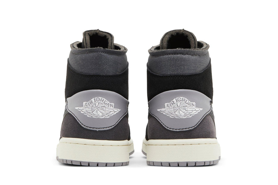 Vista superior do Jordan Nike Air Jordan 1 Mid SE Craft Inside Out Black mostrando abertura, lingueta e cadarços
