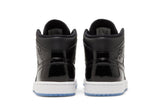 Vista superior do Jordan Nike Air Jordan 1 Mid SE Space Jam Preto ou mostrando abertura, lingueta e cadarços