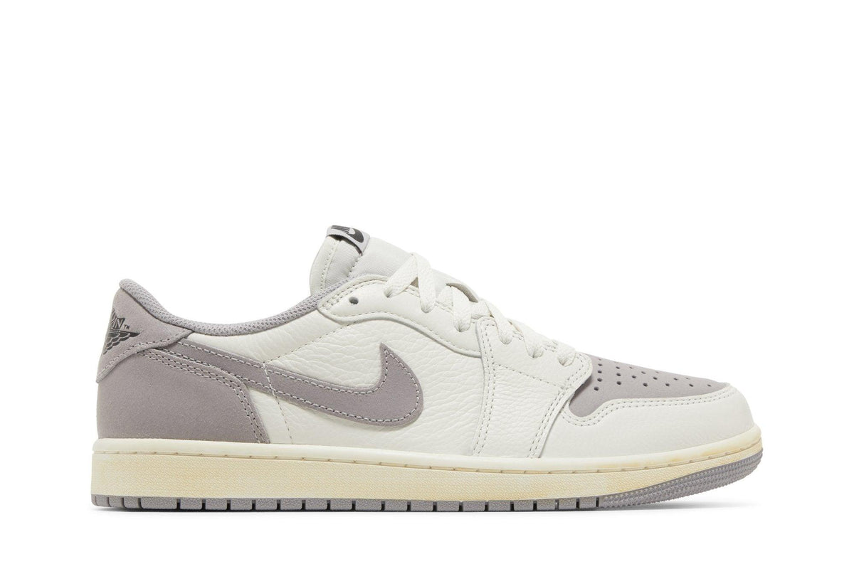 Tênis Nike Air Jordan 1 Retro Low OG 'Atmosphere Grey' Roxo
