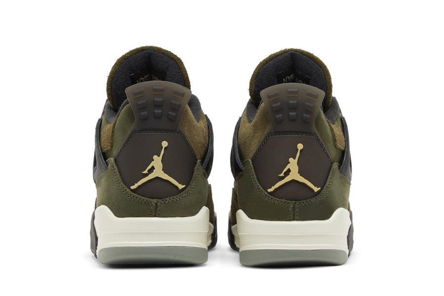 Vista superior do Jordan Nike Air Jordan 4 Craft Medium Olive mostrando abertura, lingueta e cadarços