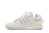 Vista lateral do Adidas Bad Bunny x adidas Forum Buckle Low White mostrando design do cabedal e logo da marca