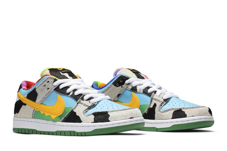 Vista frontal do Nike Ben & Jerry's x Dunk Low SB Chunky Dunky Colorido mostrando biqueira e costuras