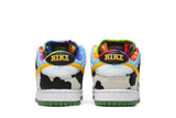 Vista superior do Nike Ben & Jerry's x Dunk Low SB Chunky Dunky Colorido mostrando abertura, lingueta e cadarços