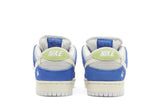 Vista superior do Nike Fly Streetwear x Dunk Low Pro SB 'Gardenia' mostrando abertura, lingueta e cadarços
