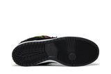 Vista traseira do Nike Neckface x Nike SB Dunk Low Pro Black mostrando calcanheira e detalhes do solado