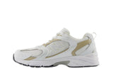 Vista lateral do New Balance New Balance 530 Stoneware Line mostrando design do cabedal e logo da marca