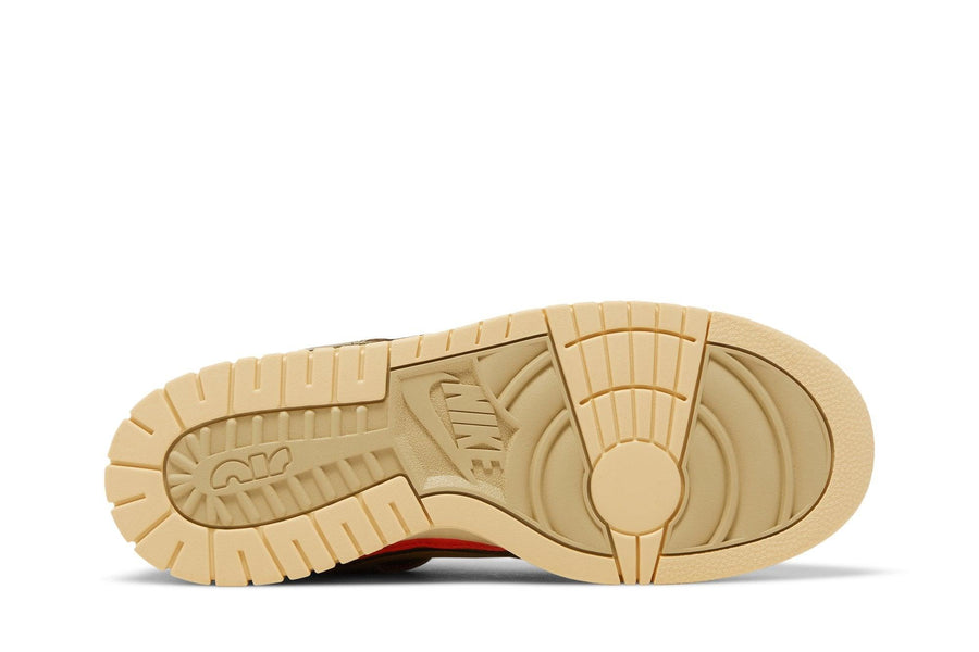 Vista traseira do Nike Nike Air Dunk Jumbo Medium Olive mostrando calcanheira e detalhes do solado