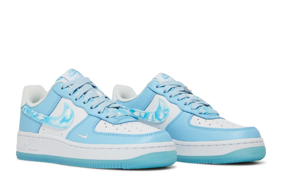 Vista frontal do Nike Nike Air Force 1 Low Nail Art mostrando biqueira e costuras