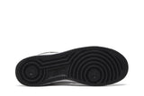 Vista traseira do Nike Nike Air Force 1 Low World Champ mostrando calcanheira e detalhes do solado