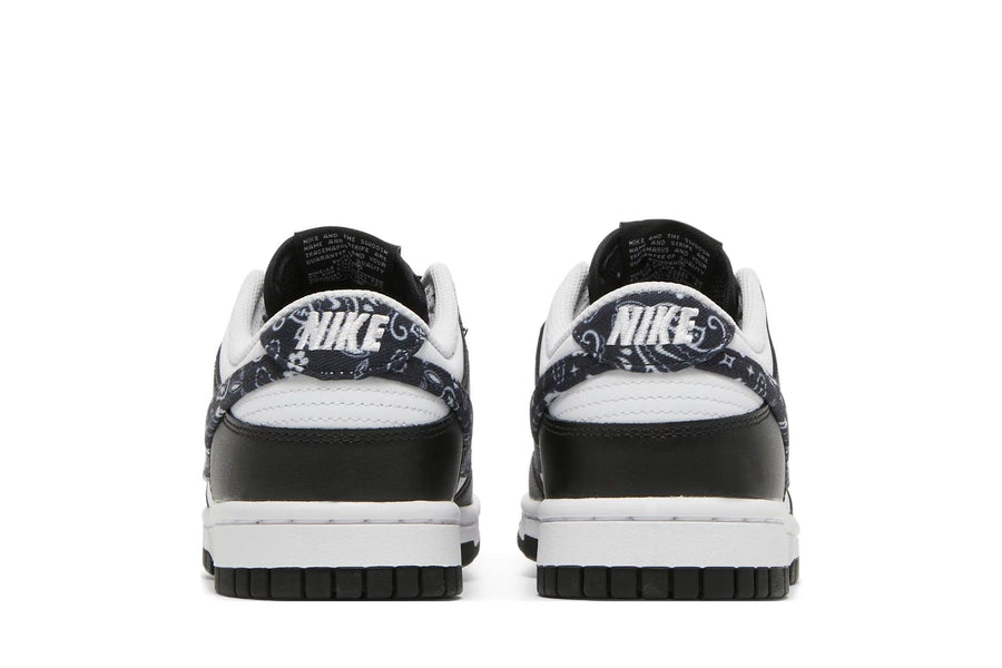 Vista superior do Nike Nike Dunk Low Black Paisley mostrando abertura, lingueta e cadarços