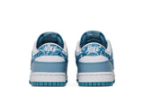 Vista superior do Nike Nike Dunk Low Blue Paisley mostrando abertura, lingueta e cadarços