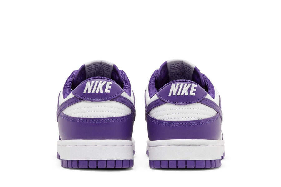 Vista superior do Nike Nike Dunk Low Championship Court Purple mostrando abertura, lingueta e cadarços