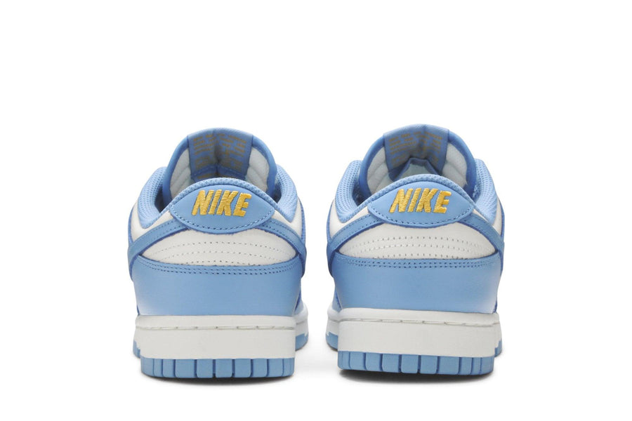 Vista superior do Nike Nike Dunk Low Coast mostrando abertura, lingueta e cadarços