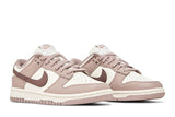 Vista frontal do Nike Nike Dunk Low Diffused Taupe mostrando biqueira e costuras