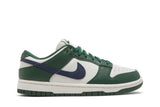Vista do solado do Nike Nike Dunk Low Gorge Green Midnight Navy mostrando padrão de tração e tecnologia de amortecimento