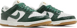 Vista traseira do Nike Nike Dunk Low Green Ostrich mostrando calcanheira e detalhes do solado