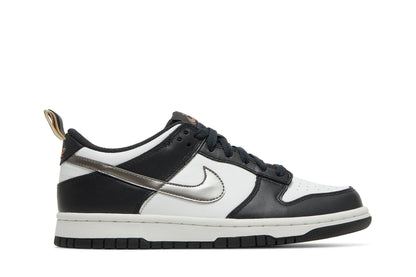 Tênis Nike Dunk Low GS Black/White Metallic Preto - Nike - DD1391101