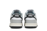 Vista superior do Nike Nike Dunk Low Light Smoke Grey mostrando abertura, lingueta e cadarços