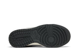 Vista traseira do Nike Nike Dunk Low Light Smoke Grey mostrando calcanheira e detalhes do solado