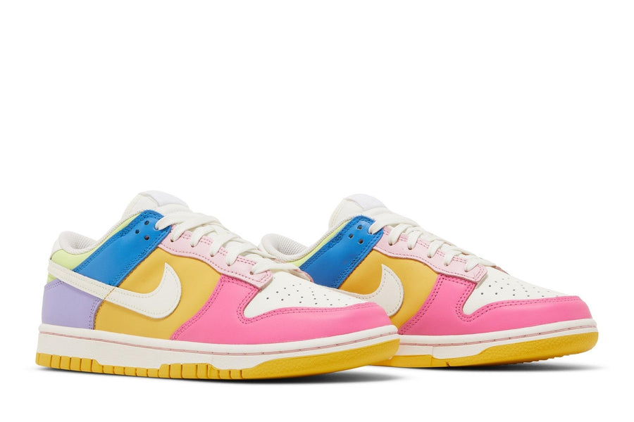 Vista frontal do Nike Nike Dunk Low Multi-Color Colorido mostrando biqueira e costuras